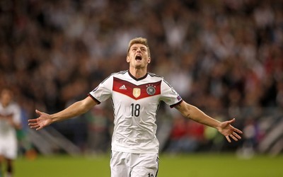 维基体育热评-于帕梅卡诺还能证明自己吗