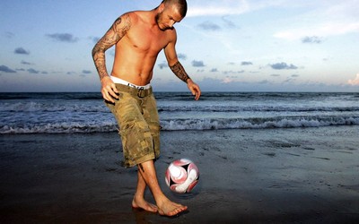 维基体育热评-劳塔罗又戴帽改写历史