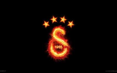 维基体育热议-阿诺德庆祝时被队友压最底下